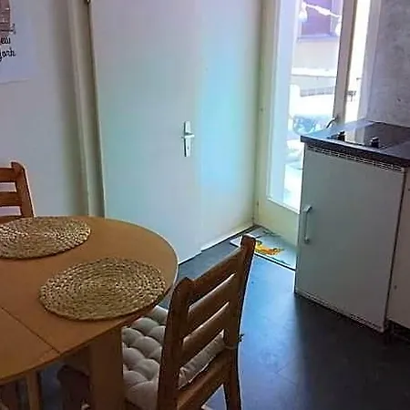 Tiny Flat 2*