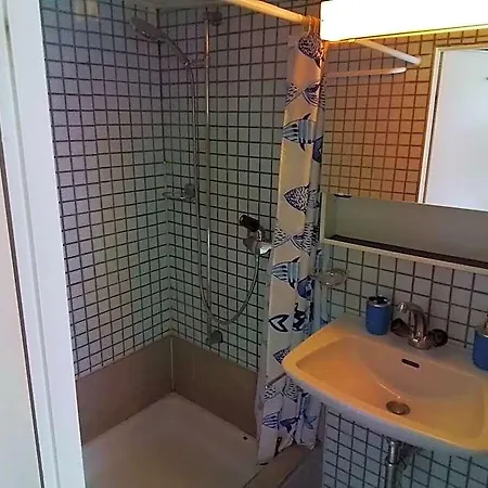 Tiny Flat Hotel