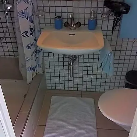 Hotel Tiny Flat 2*